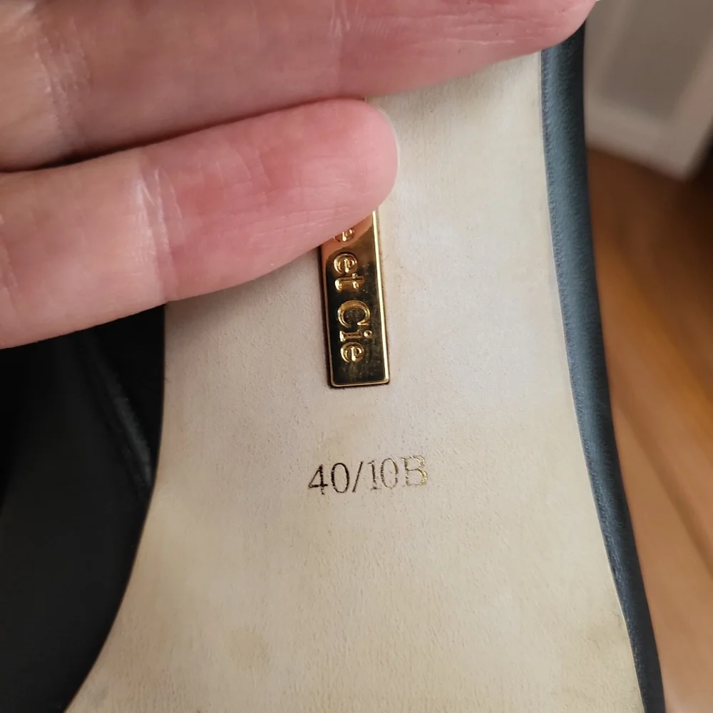 Louise Et Cie Black Leather Ankle Boots NWOT Sz 10 - Picture 11 of 13